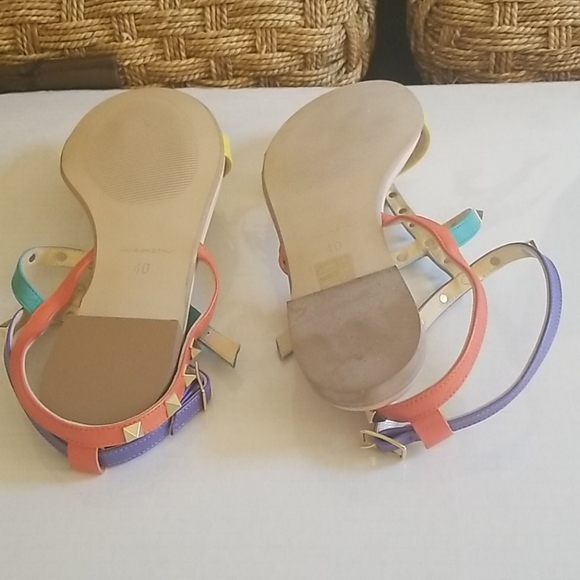 LUIGI TRAINI LEATHER FLAT SANDALS. - Picture 3 of 4